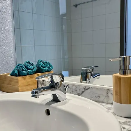 Bel Cosy Dans Avec Piscine 5 Minutes