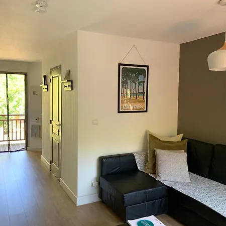 Bel Cosy Dans Avec Piscine 5 Minutes